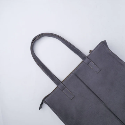 Women's Leather Zipper Tote Bag-Graphite Grey - Image 6