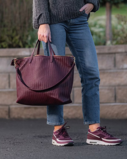 TURKISH TOTE BAG BURGUNDY– MILANO LEATHER HERRINGBONE ZIPPER BAG