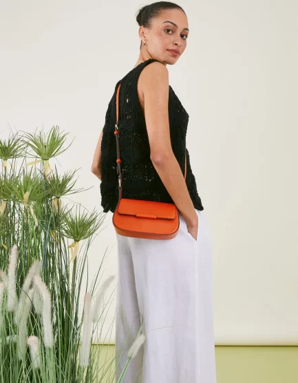 SMALL SADDLE CROSS-BODY BAG ORANGE - Image 4